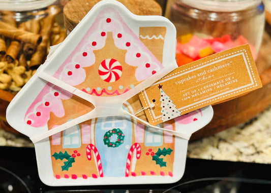 New Cupcakes and Cashmere 4-piece plastic Gingerbread House shaped plate set