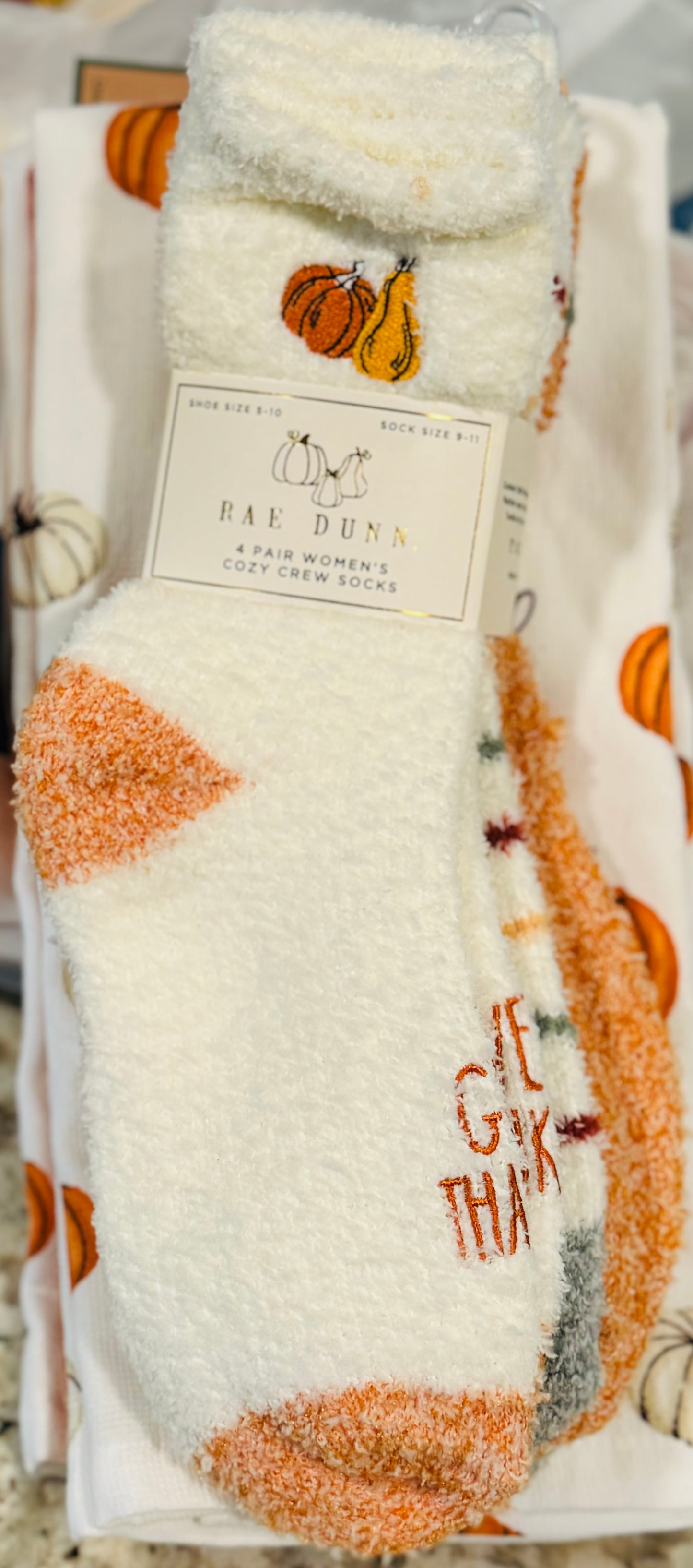 New Rae Dunn fall fuzzy women’s sock set size 9-11 GIVE THANKS pumpkin print