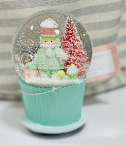 New Cupcakes and Cashmere nutcracker cupcake musical snowglobe