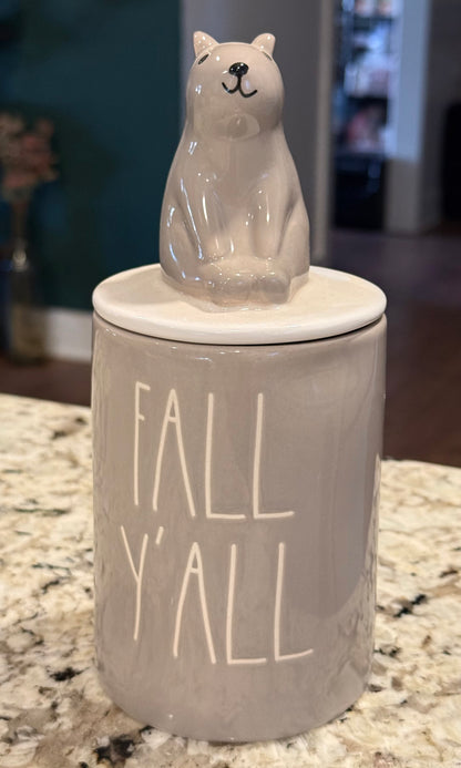 New Rae Dunn fall gray ceramic squirrel topped candle -vanilla bean scented. FALL Y’ALL