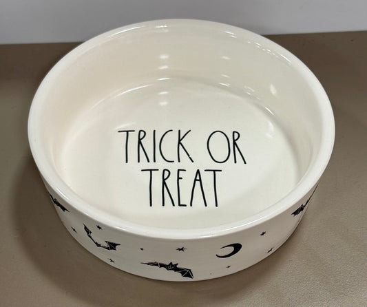 New Rae Dunn white ceramic bat motif Halloween candy bowl dish 4” TRICK OR TREAT