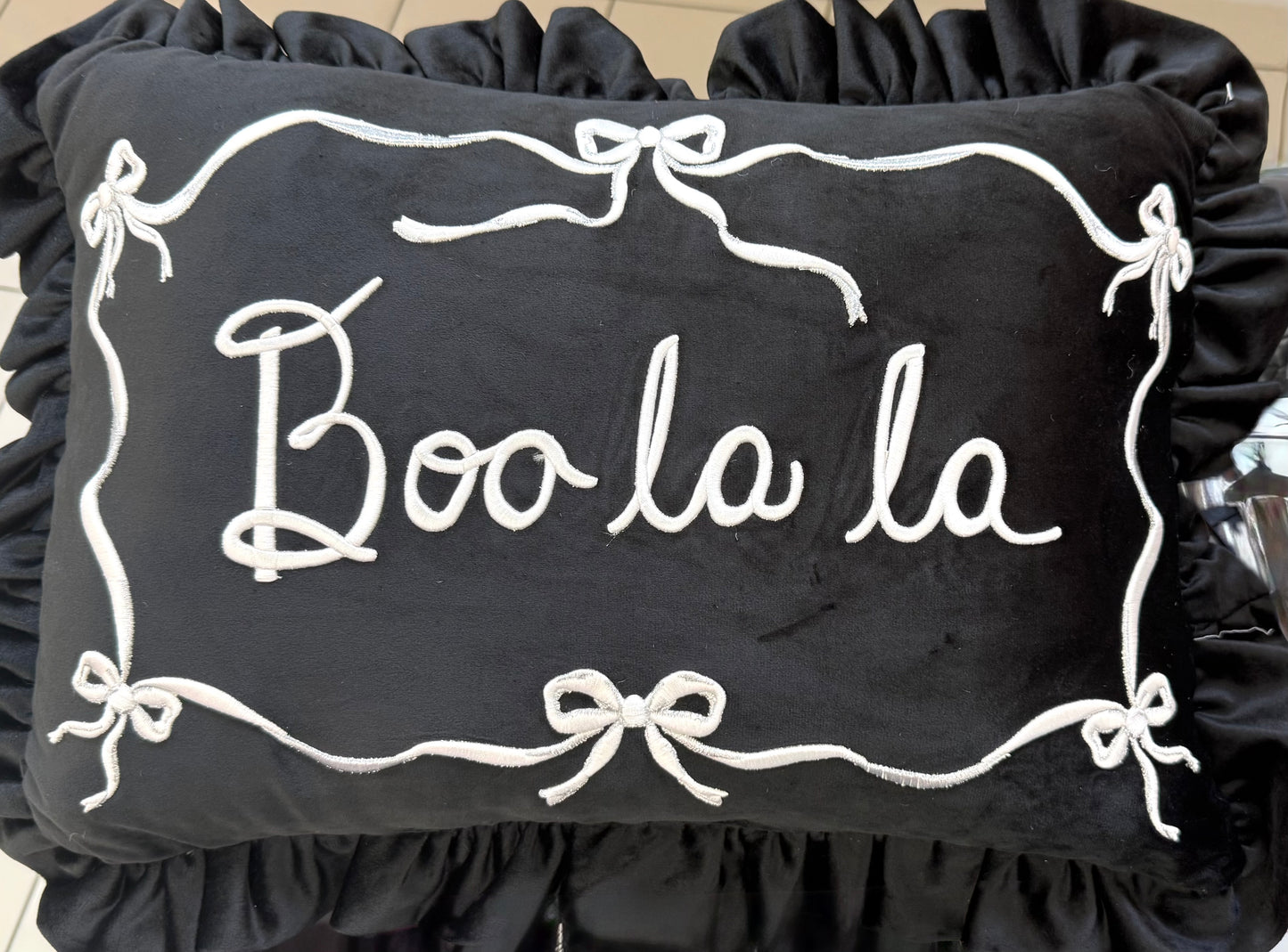 New black ruffled Halloween bow throw pillow decor BOO LA LA 14x20