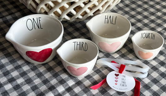 New Rae Dunn white ceramic puffy raised heart measuring cup set