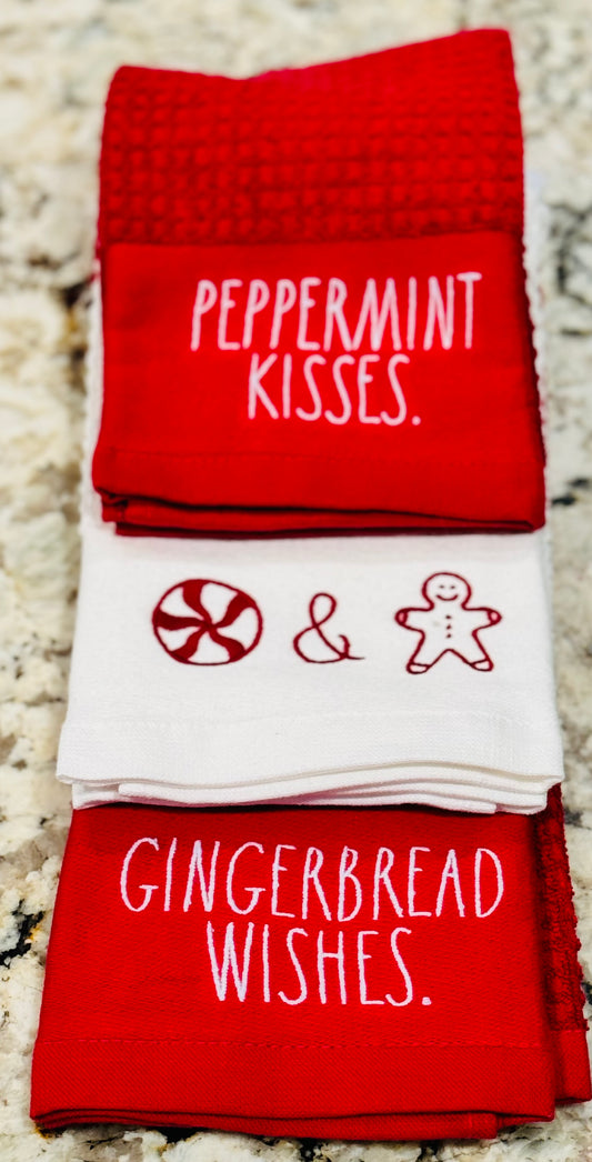 New Rae Dunn Christmas 3-piece kitchen dish towel set PEPPERMINT KISSES & GINGERBREAD WISHES