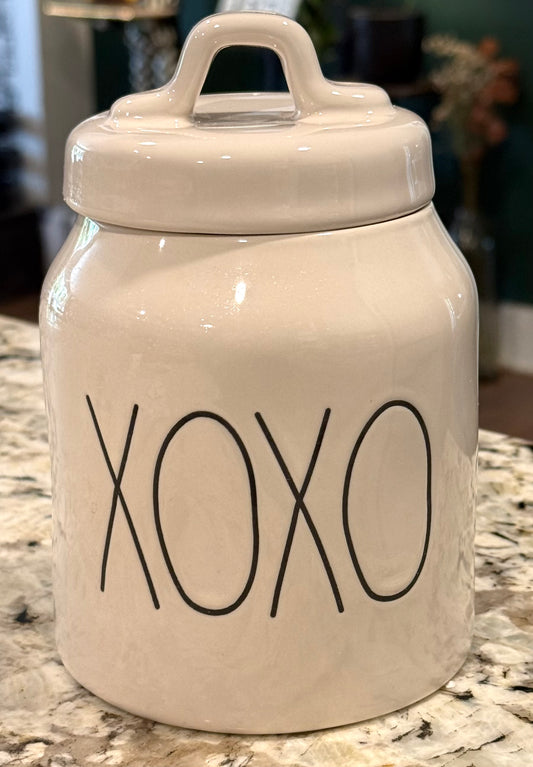 New Rae Dunn white ceramic 6” canister XOXO