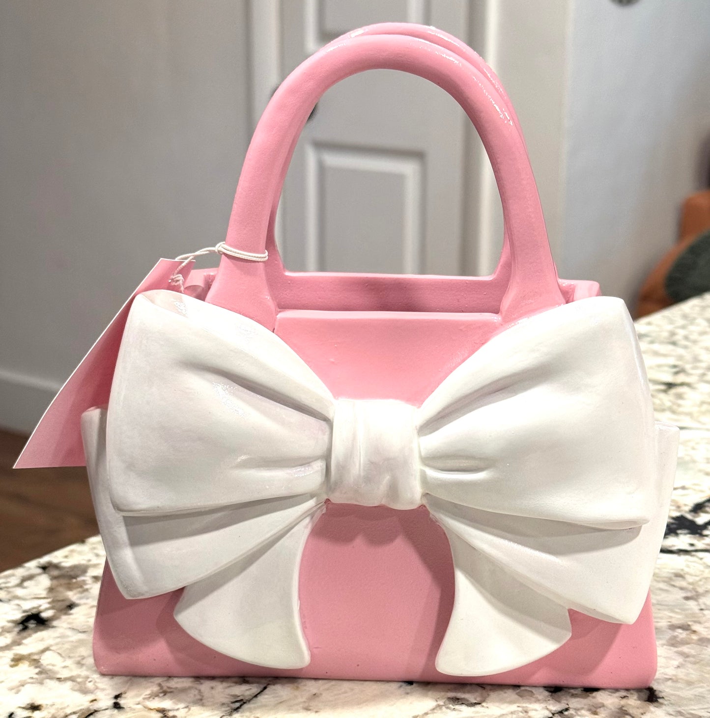 New resin 8x6 pink and white bow handbag vase