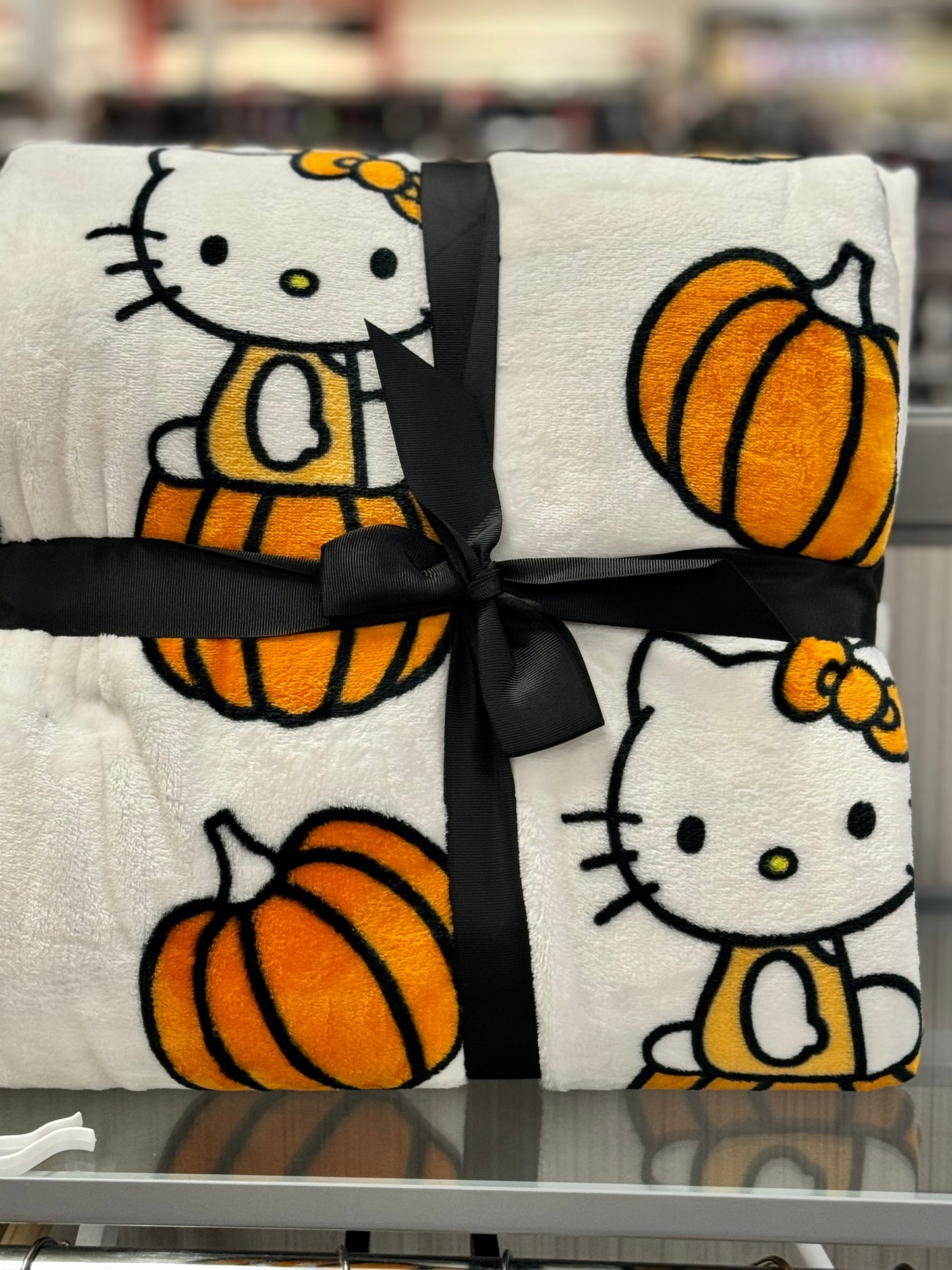 New Hello Kitty fall sitting pumpkin white FULL/QUEEN 90x90 size blanket