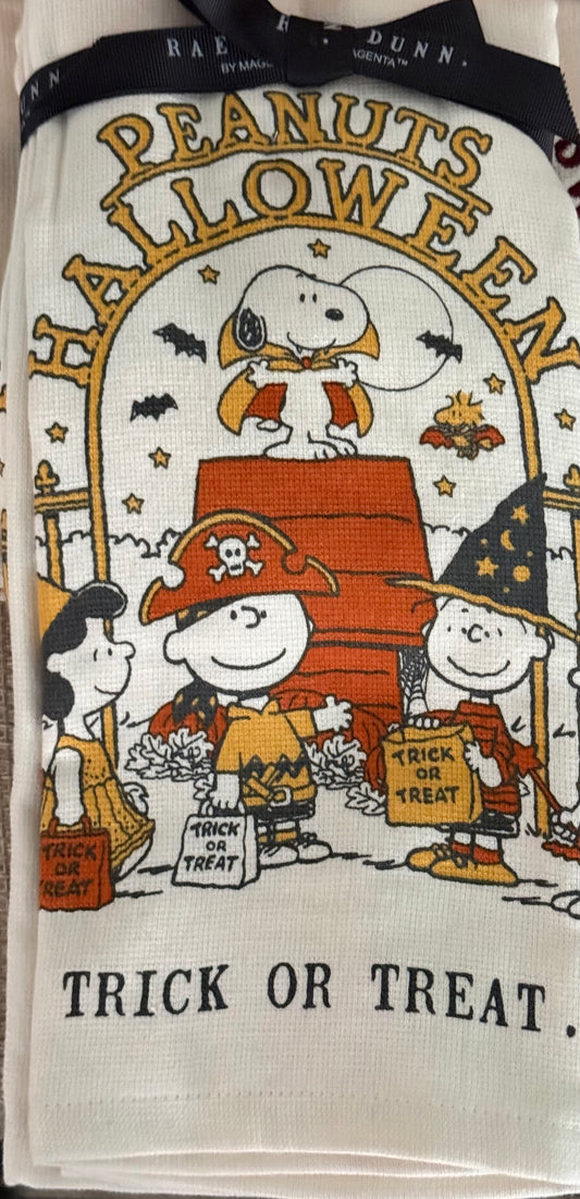 New 2-piece Rae Dunn x Peanuts Halloween kitchen dish towel set (2) TRICK OR TREAT