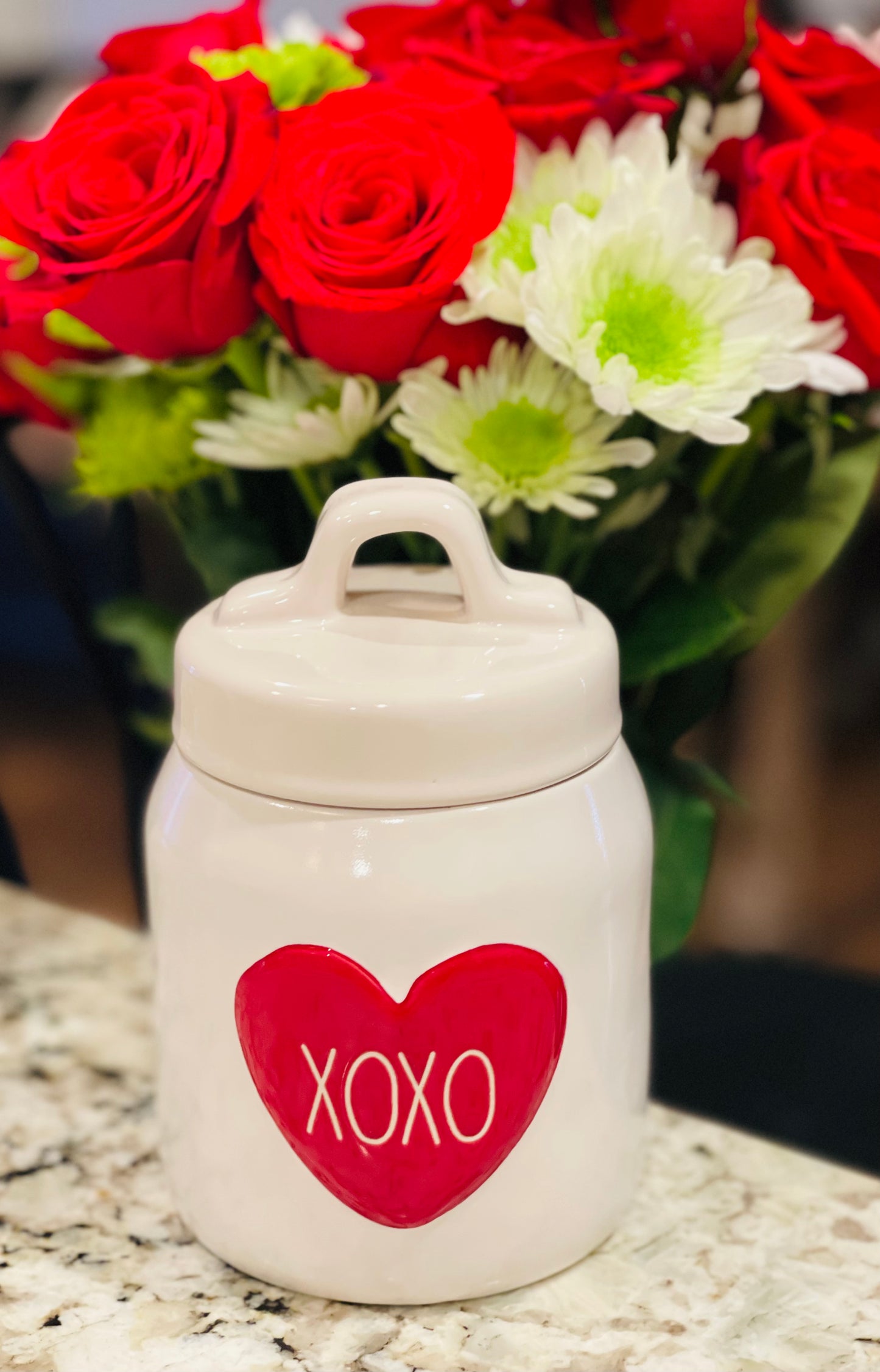 New release Rae Dunn Valentines white ceramic heart ❤️ XOXO mini canister