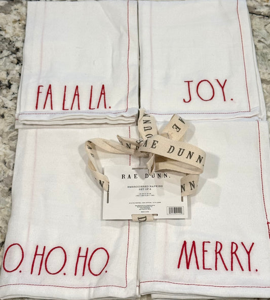 New Rae Dunn 4-piece white kitchen Christmas cloth napkin set MERRY.