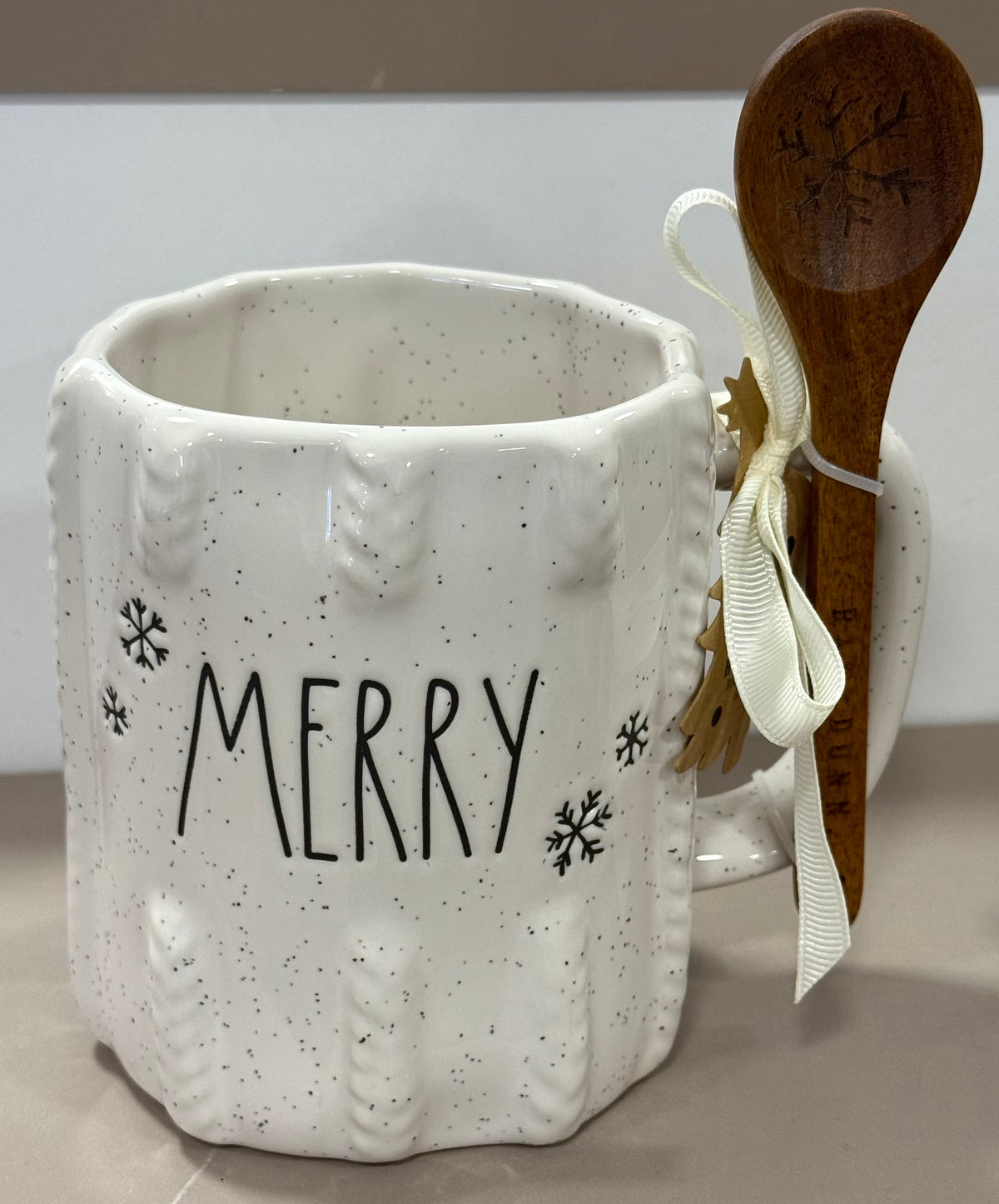 New Rae Dunn white ceramic speckled MERRY Christmas coffee mug with wood spoon