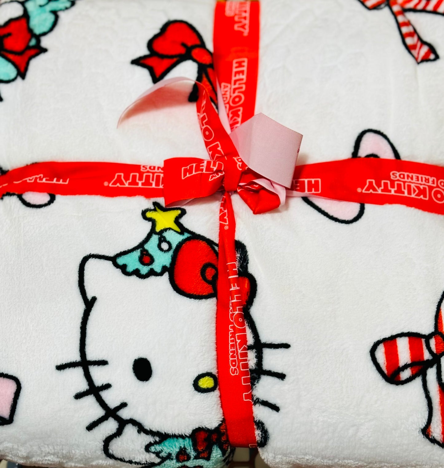 New Hello Kitty white Christmas bow blanket Twin size 60x90