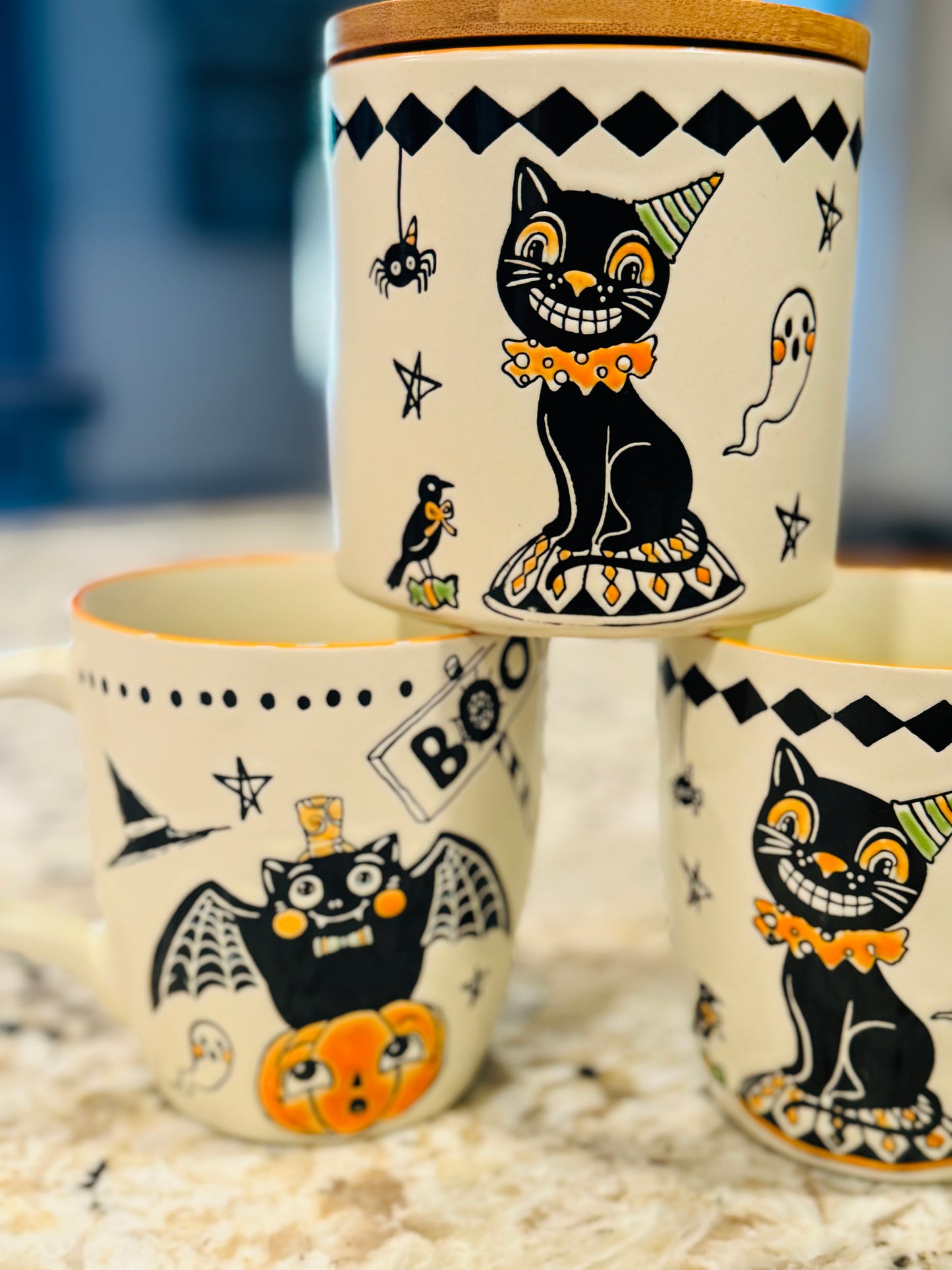 New Transpac 3-piece Halloween cat 2-piece mug set and cellar