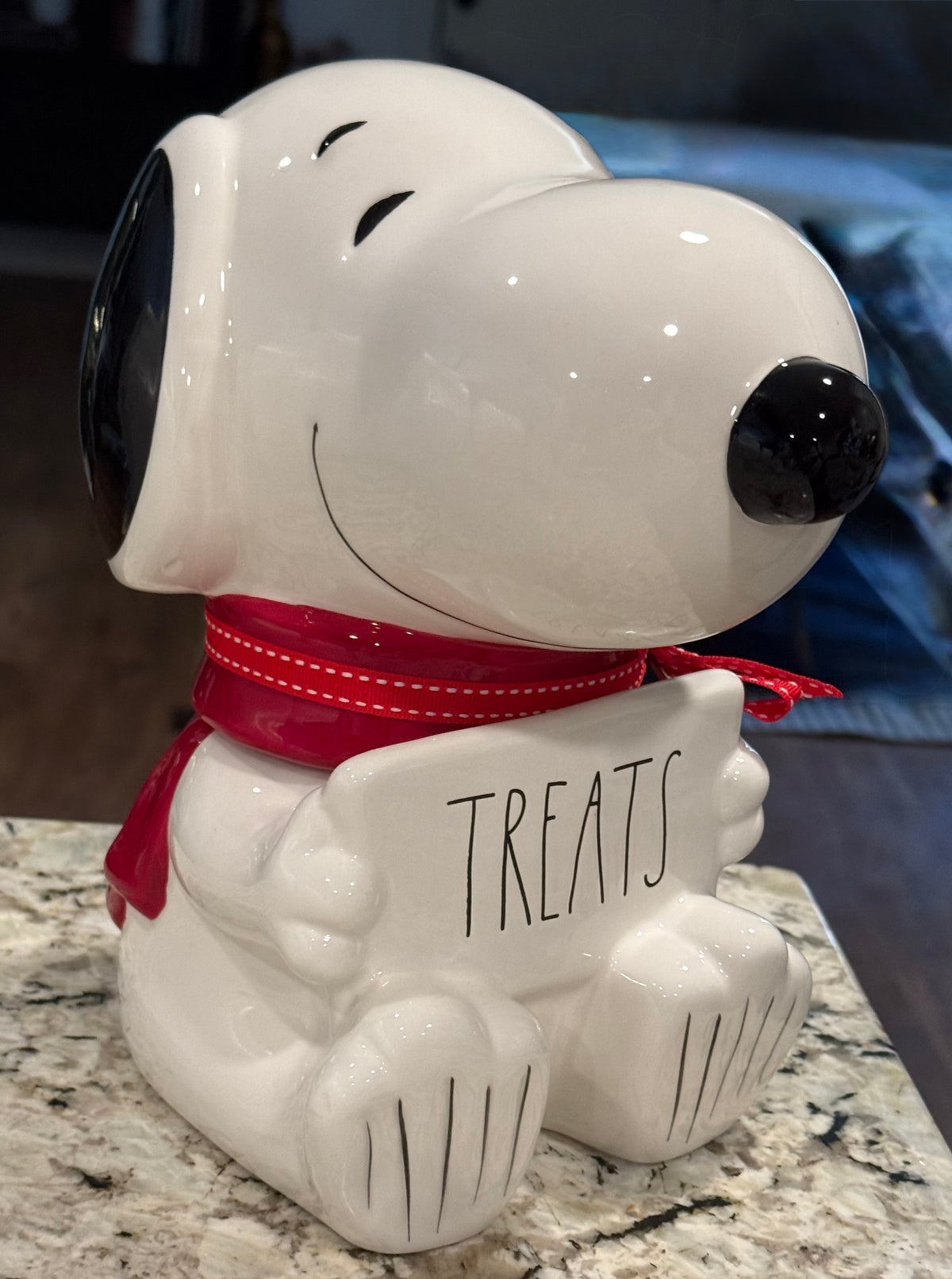 New Rae Dunn x Peanuts Snoopy ceramic TREATS cookie jar canister Christmas decor