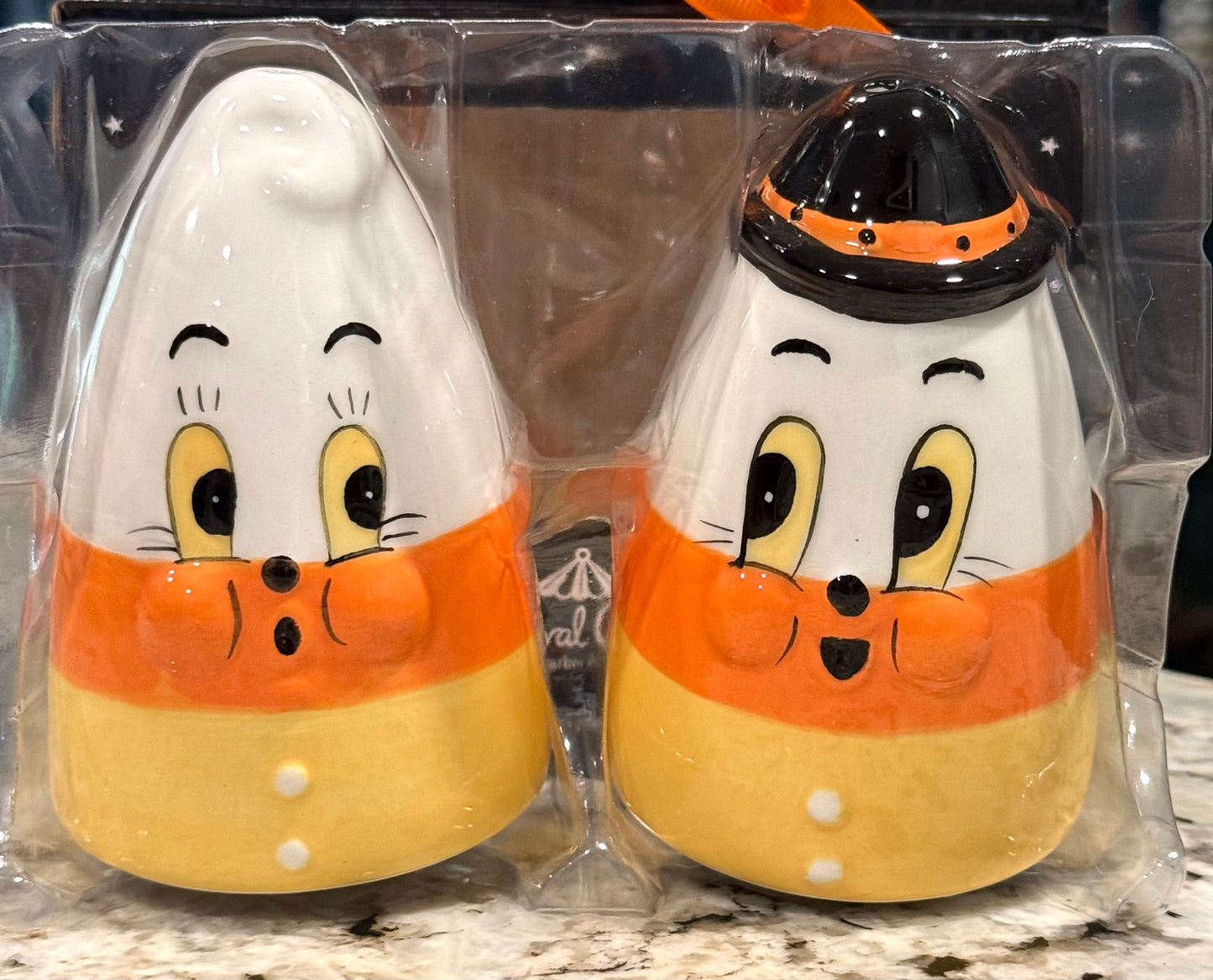 New Joanna Parker ceramic Halloween candy corn salt and pepper shaker set