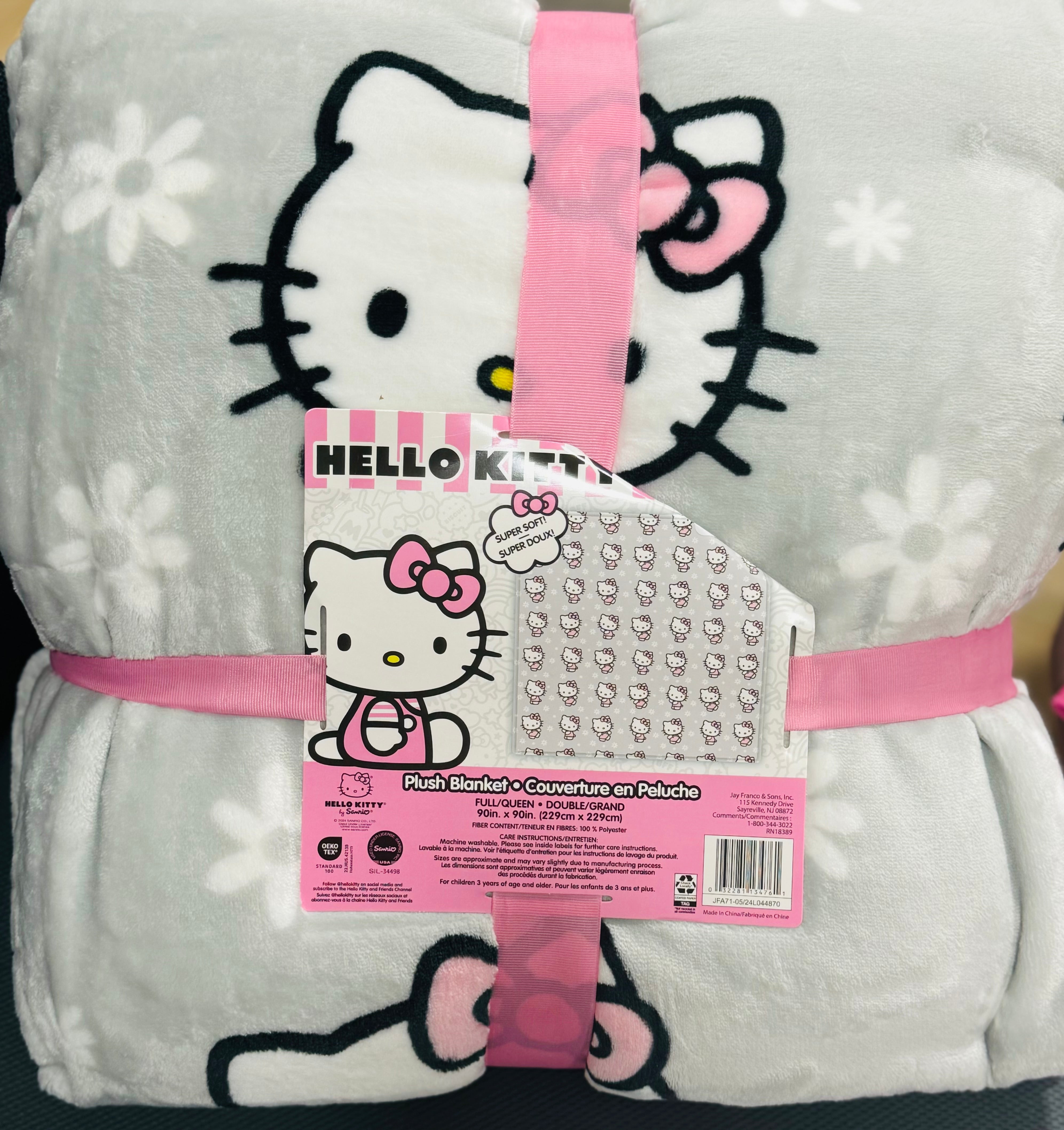 NEW HTF store Hello Kitty Blanket 90x90 Full/Queen