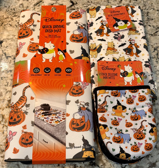 New Disney 3-piece Winnie the Pooh Halloween kitchen dish drying mat, pot holders, and kitchen dish towels
