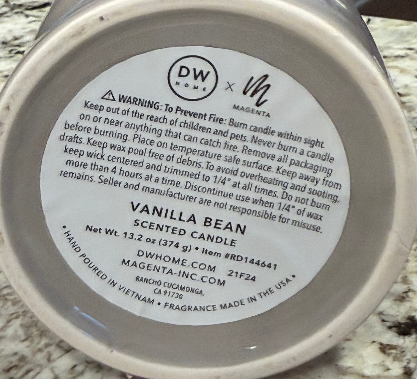New Rae Dunn fall gray ceramic squirrel topped candle -vanilla bean scented. FALL Y’ALL