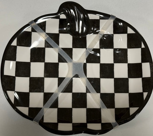 New 4-piece black & white melamine check pumpkin plate set