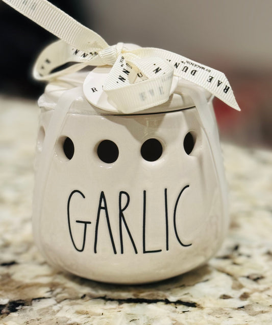 New Rae Dunn white ceramic mini GARLIC 🧄 cellar 4x3.5