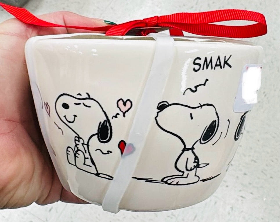 New Rae Dunn X Peanuts Snoopy ceramic Valentines measuring cup set