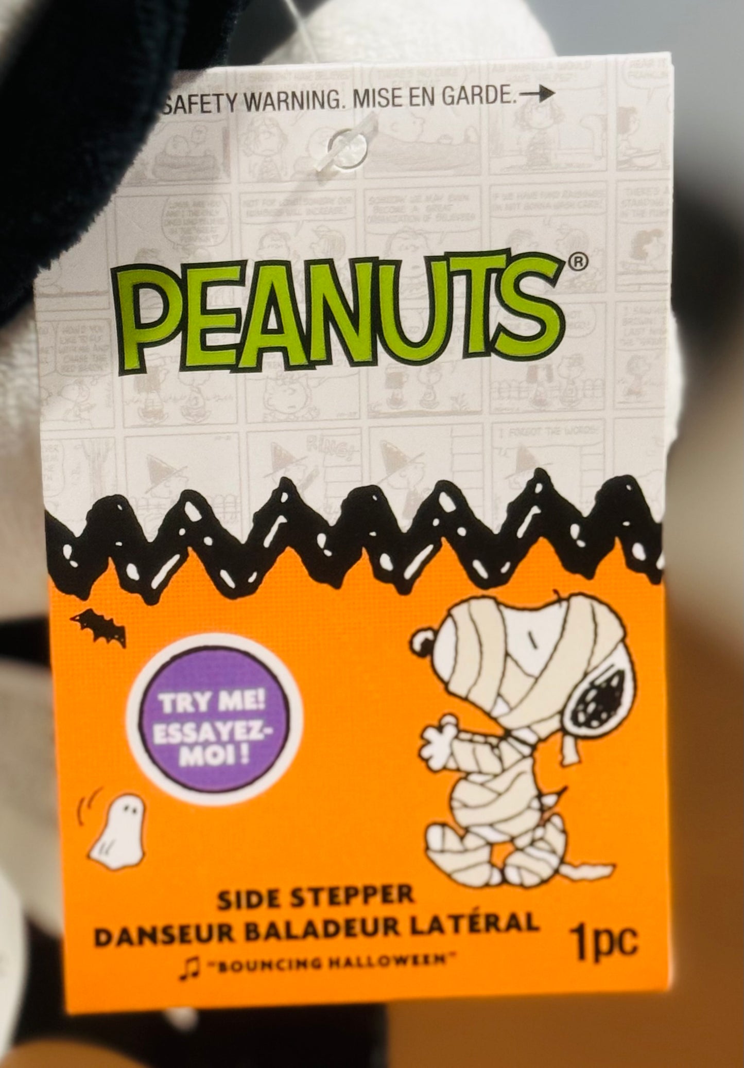 New Snoopy Peanuts Halloween 👻 singing side stepper