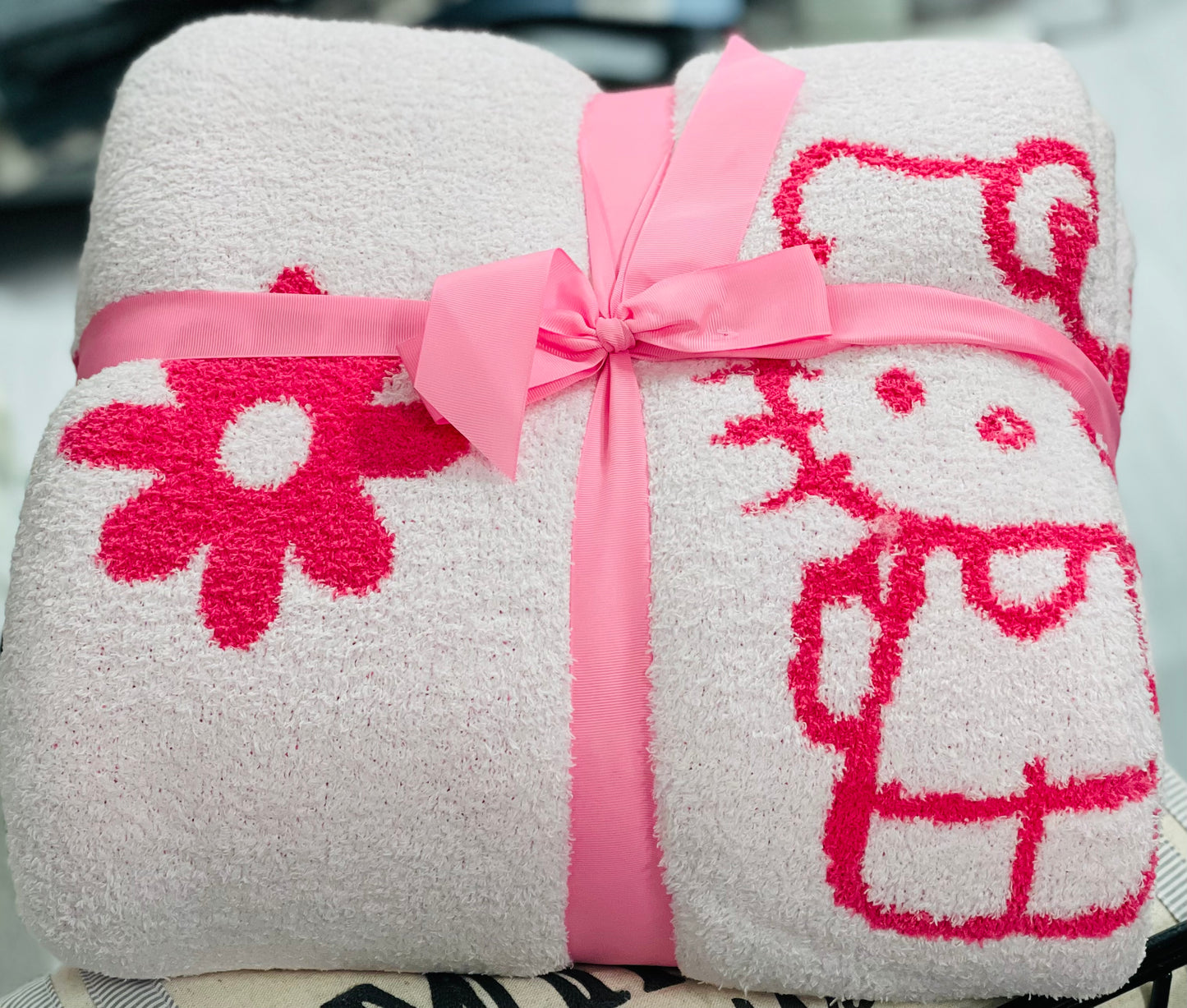 New Release! Hello Kitty full/queen super soft blanket 90x90 white & pink floral reversible style