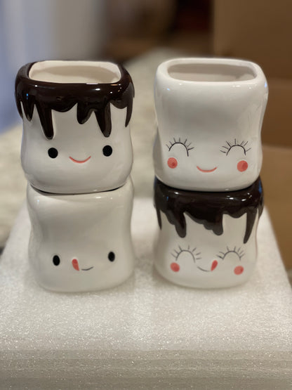 New In box 4-piece ceramic marshmallow mug decor pieces perfect for tiered tray displays!