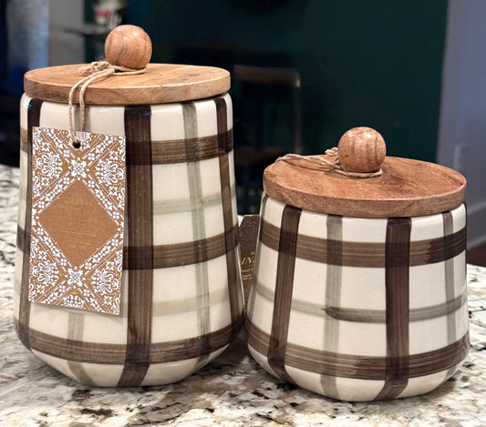 New ceramic, wood lid Made in India brown plaid canister set 7” & 5.25”