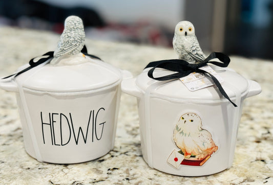 New Rae Dunn x Harry Potter white ceramic HEDWIG baking topped dish