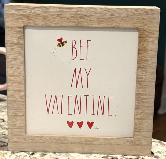 New Rae Dunn wood Valentine’s Day sign decor BEE 🐝 MY VALENTINE.