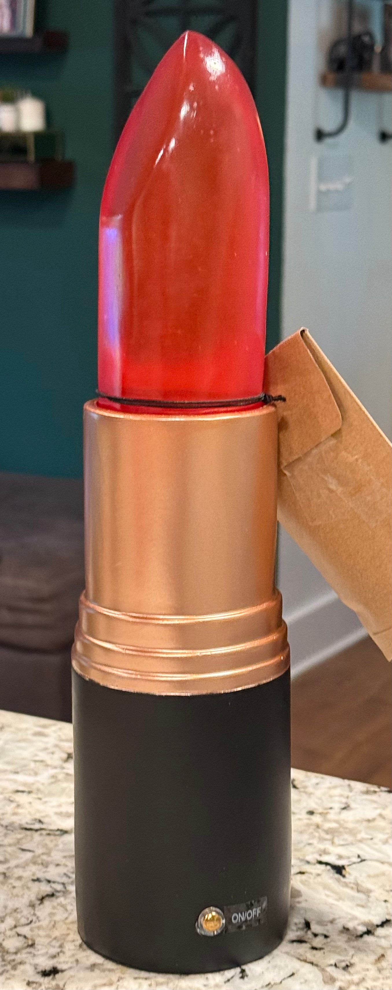 New Rachel Zoe rechargeable Lipstick 💄 light 13.5”