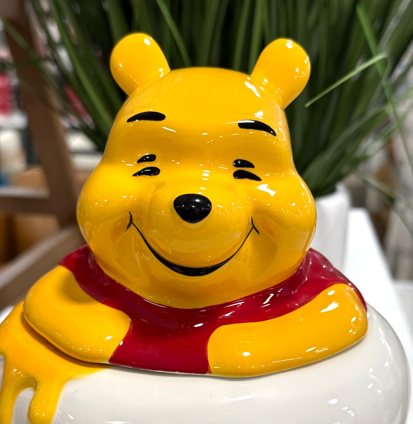 New Rae Dunn x Disney’s Winnie the Pooh ceramic cookie jar HUNNY 10.5x6”