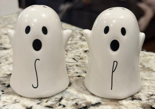 New Rae Dunn white ceramic ghost Halloween salt and pepper shaker set