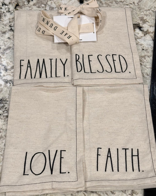 New Rae Dunn 4-piece linen napkin set