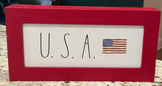 New Rae Dunn red USA 🇺🇸 sign decor