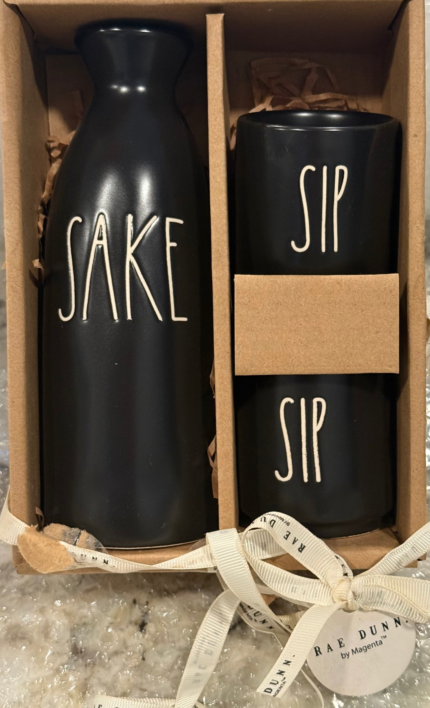 New in box Rae Dunn ceramic SAKE/SIP gift set