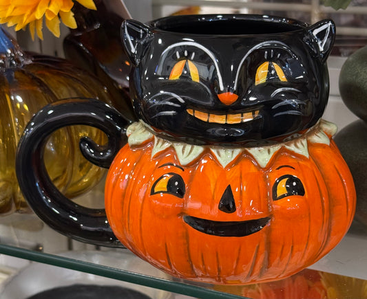 New release Halloween Joanna Parker ceramic cat on pumpkin coffee mug