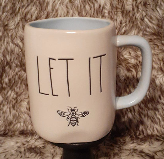 New Rae Dunn white ceramic 🐝  coffee mug LET IT BEE