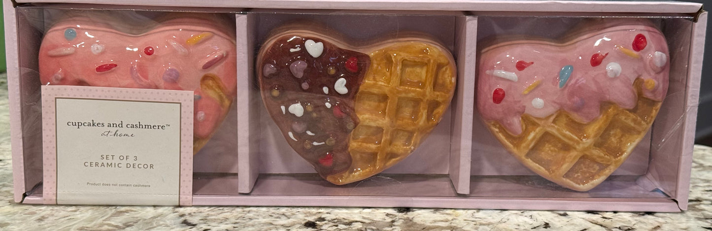 New Cupcakes and Cashmere 3-piece faux ceramic heart waffle 🧇 decor set