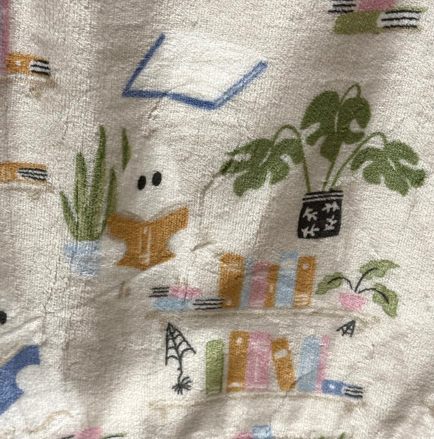 New EnVogue oversized 60x70 reading ghost book, book store, Halloween decor throw blanket