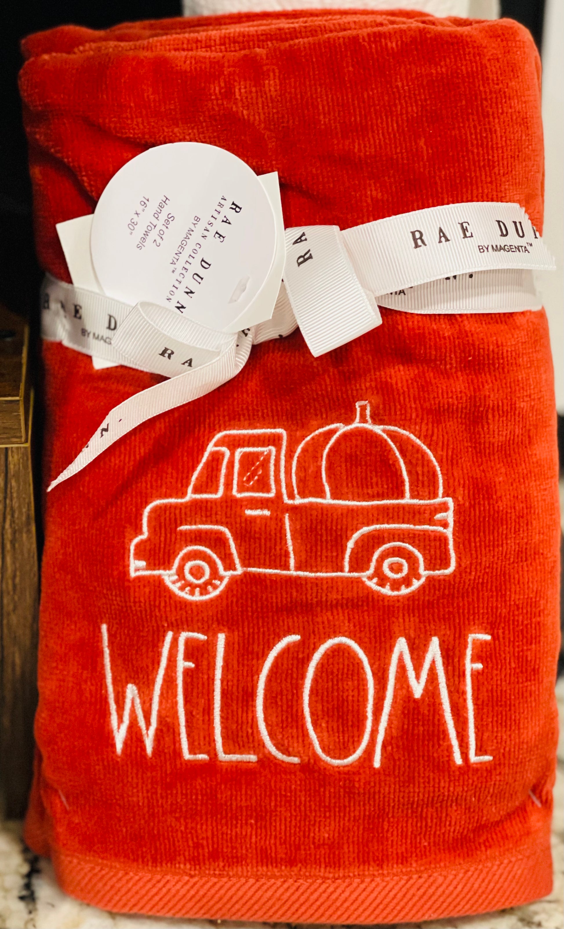 New Rae Dunn burnt orange 2-piece Bathroom Hand Towel set WELCOME