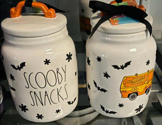 New Rae Dunn ceramic Scooby Doo Halloween canister SCOOBY SNACKS
