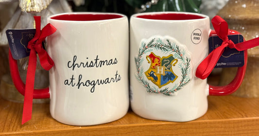 New Rae Dunn x Harry Potter Christmas ceramic coffee mug CHRISTMAS AT HOGWARTS