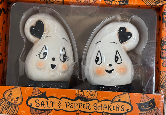 New Joanna Parker ceramic salt and pepper shaker set  heart ear ghosts/black