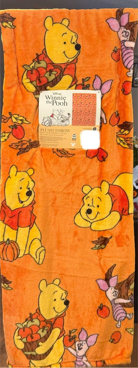 New Winnie the Pooh fall leaf and apple 🍎 🍁 Throw blanket bedding 50x70