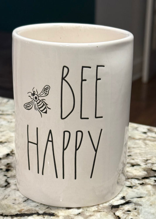 New Rae Dunn BEE HAPPY candle Ozs & scent 2nd photo!
