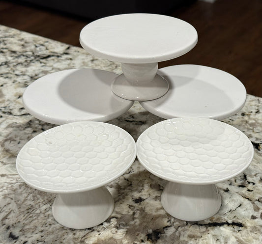 Set of 5 ceramic white display risers