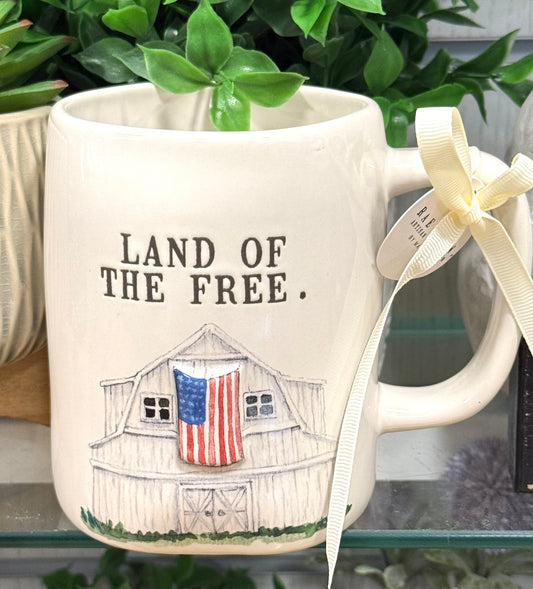 New Rae Dunn white ceramic Americana coffee mug LAND OF THE FREE