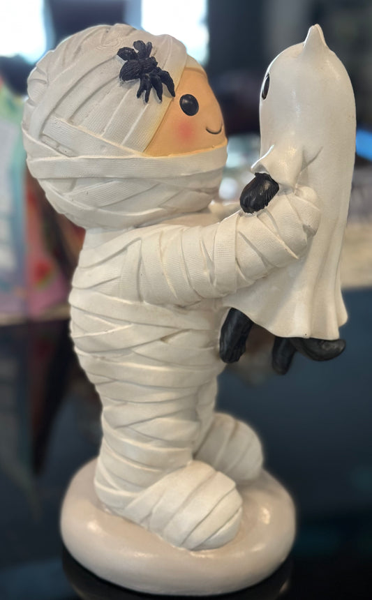 New resin Mummy holding ghost cat Halloween decor 12”